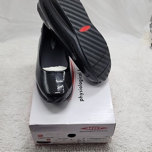 MBT HANI 8 BLACK PATENT LEATHER SLIP ON SHOES SIZE 7-7.5 NIB - Picture 2 of 16